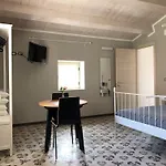 Oda ve Kahvaltı La Mia Valigia San Lucido
